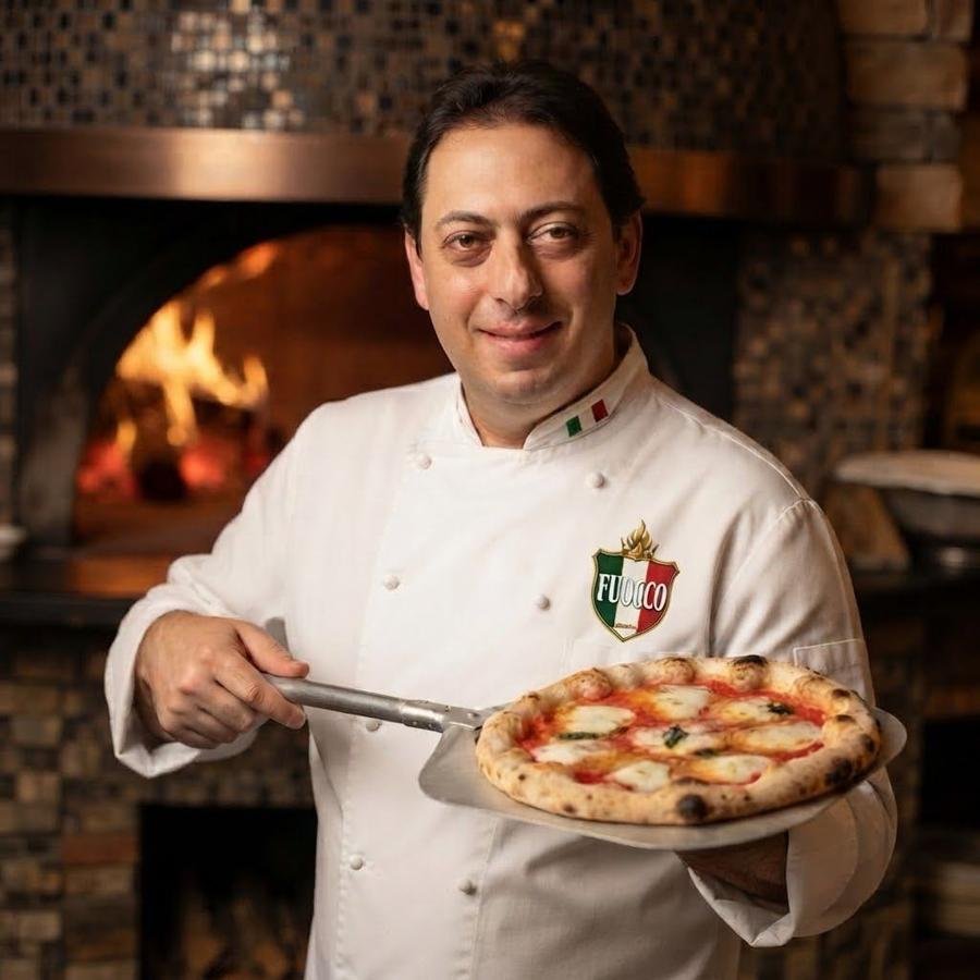 Pizza italiana Fuocco preparada no forno